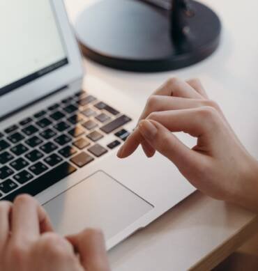 Working Online & Remotely Has Its Perks and Defects